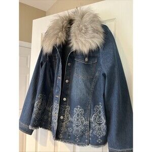 Chico Size 3 Women's Jean Jacket Blue Denim Removable Fur Collar! Fringe Trim